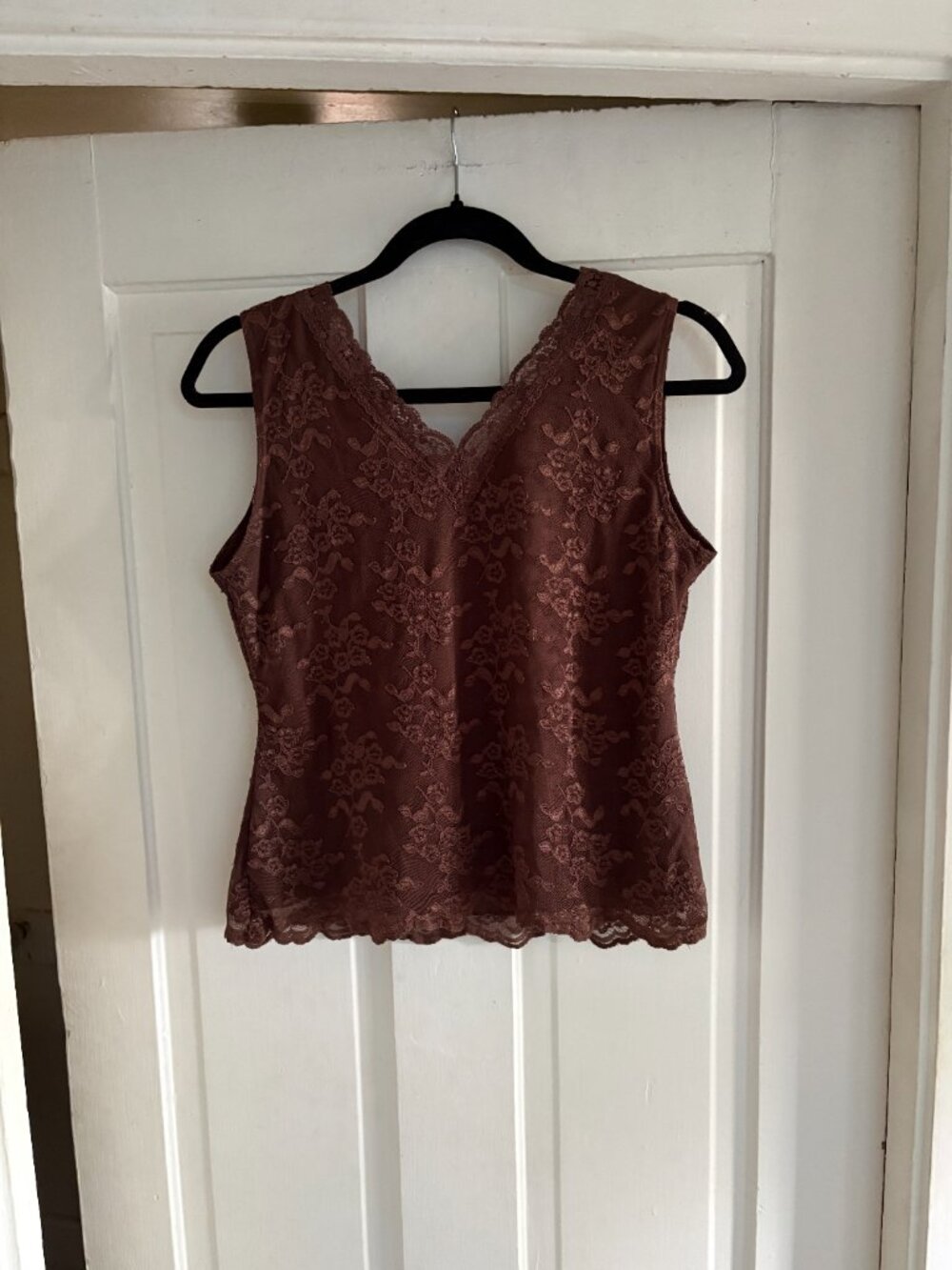 Vintage Brown Lace V-Neck Tank - PL - Picture 4 of 4